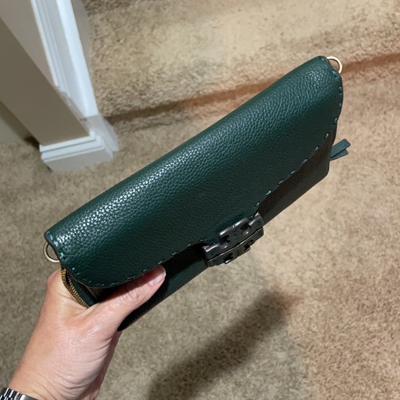 Tory Burch McGraw green wallet crossbody - Picture 15 of 15